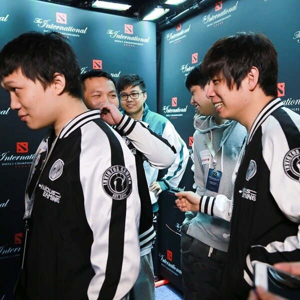 中国精神忠实继承者和坚定弘扬者