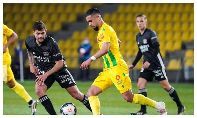 九游网页客户端-里昂发布备战花絮，赛前回应争议，足总杯任务艰巨，阵容厚度经受考验(世界大战爆发8个征兆)